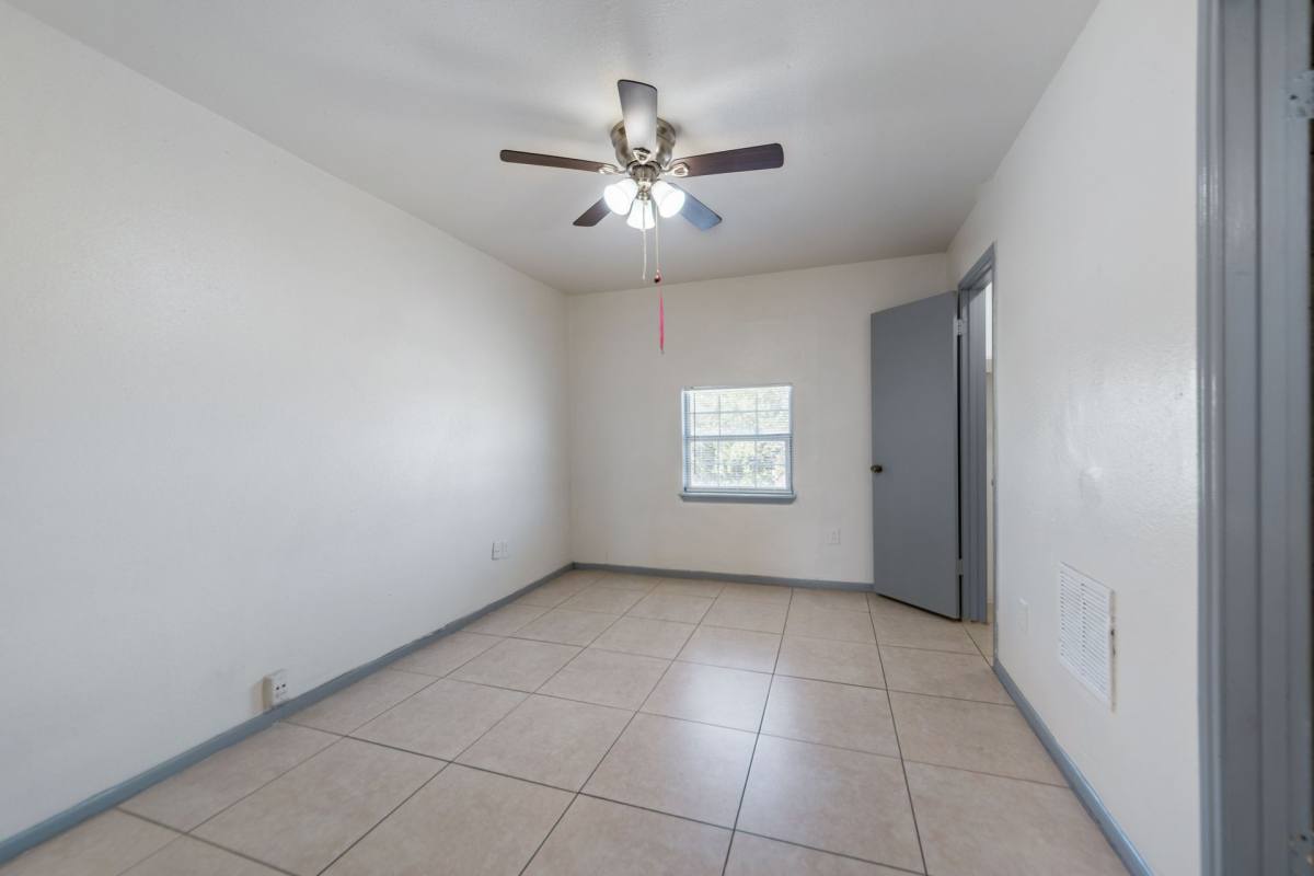 Apartment for rent at 1800 N Wayside Dr, Houston, TX 77020
