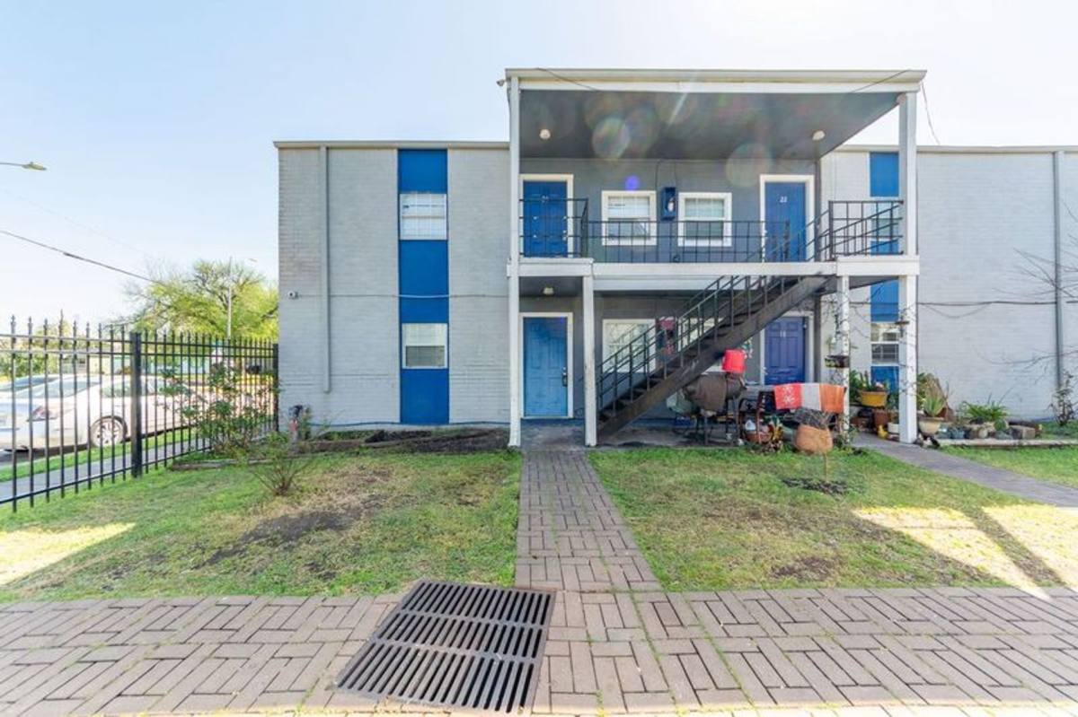 Apartment for rent at 1800 N Wayside Dr, Houston, TX 77020