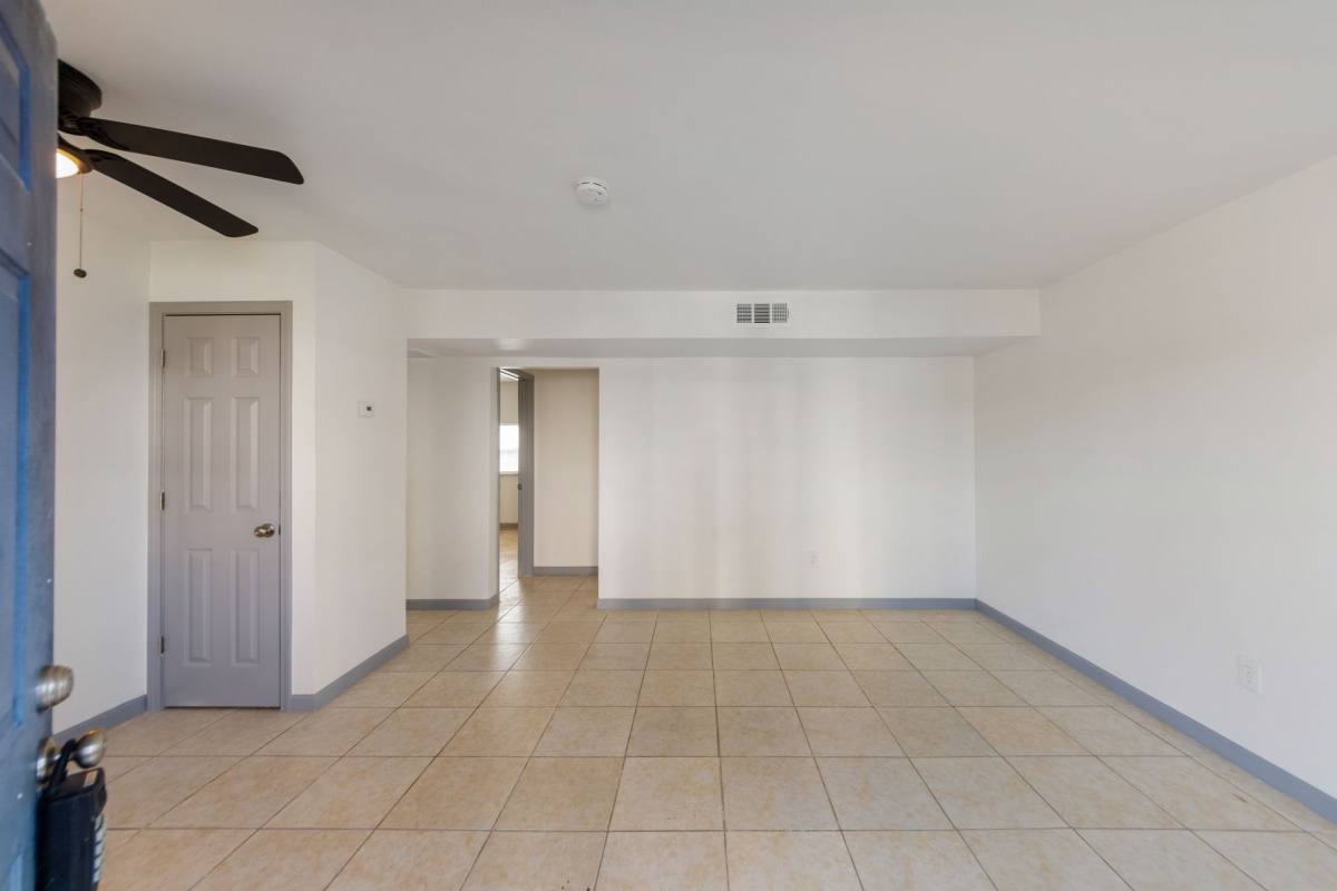 Apartment for rent at 1800 N Wayside Dr, Houston, TX 77020
