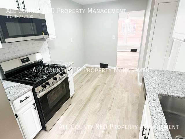 Apartment for rent at 13526 Cedar Rd #DOWN, Cleveland, OH 44118