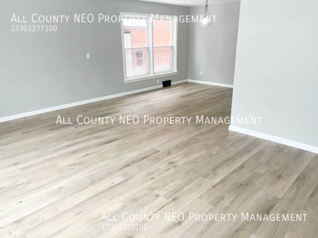 Apartment for rent at 13526 Cedar Rd #DOWN, Cleveland, OH 44118