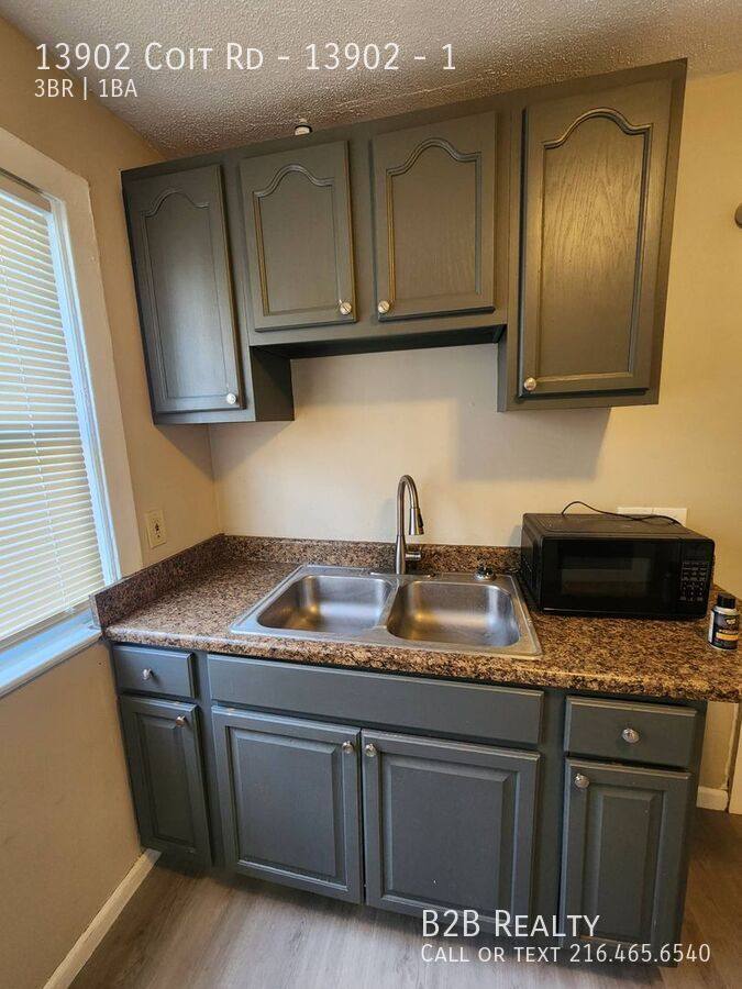 Apartment for rent at 13902 Coit Rd #1, Cleveland, OH 44110