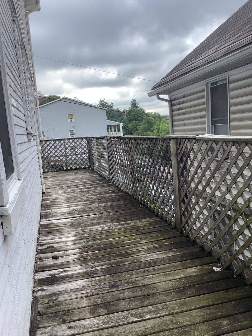 Apartment for rent at 501 - 503 McLane Ave, Morgantown, WV 26505