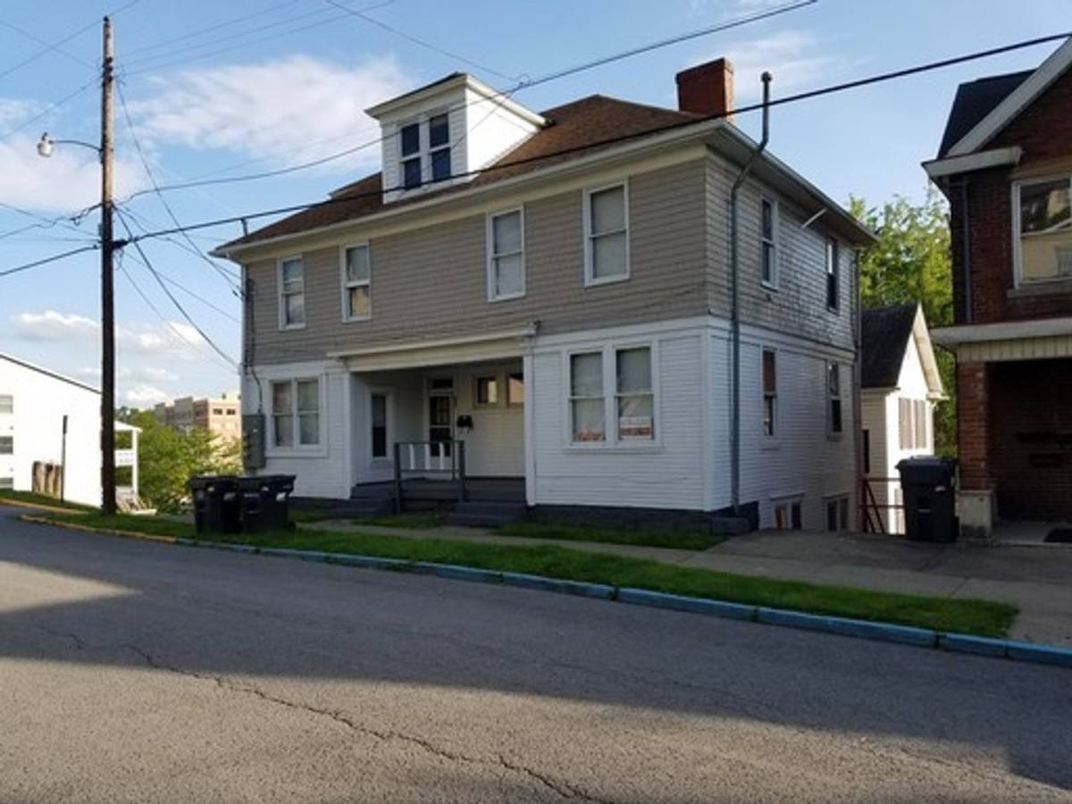 Apartment for rent at 501 - 503 McLane Ave, Morgantown, WV 26505