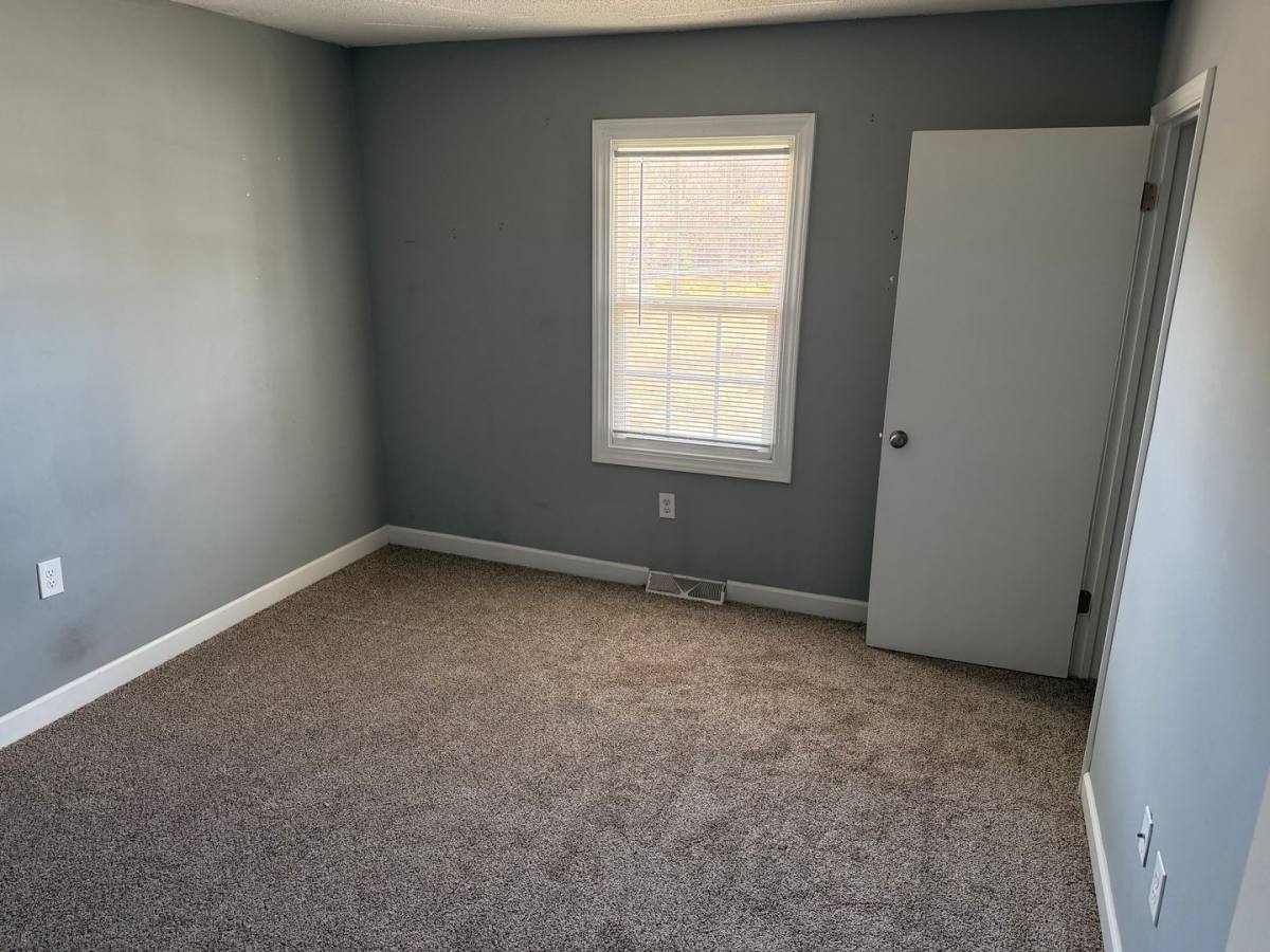 Apartment for rent at 1305 White St, Lexington, NC 27292