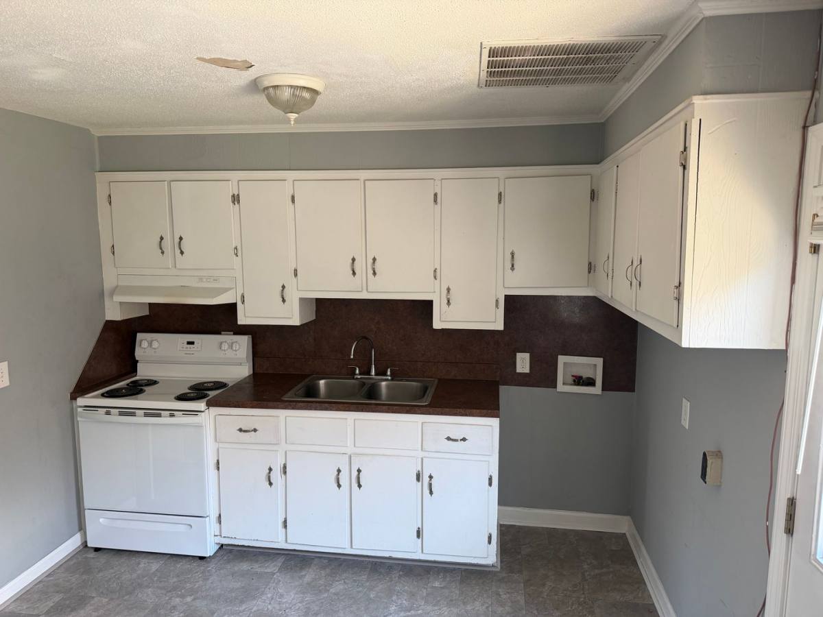 Apartment for rent at 1305 White St, Lexington, NC 27292
