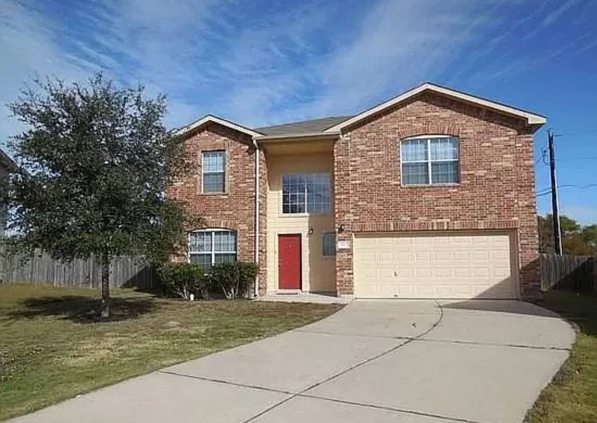 House for rent at 722 Lavaca Loop, Elgin, TX 78621