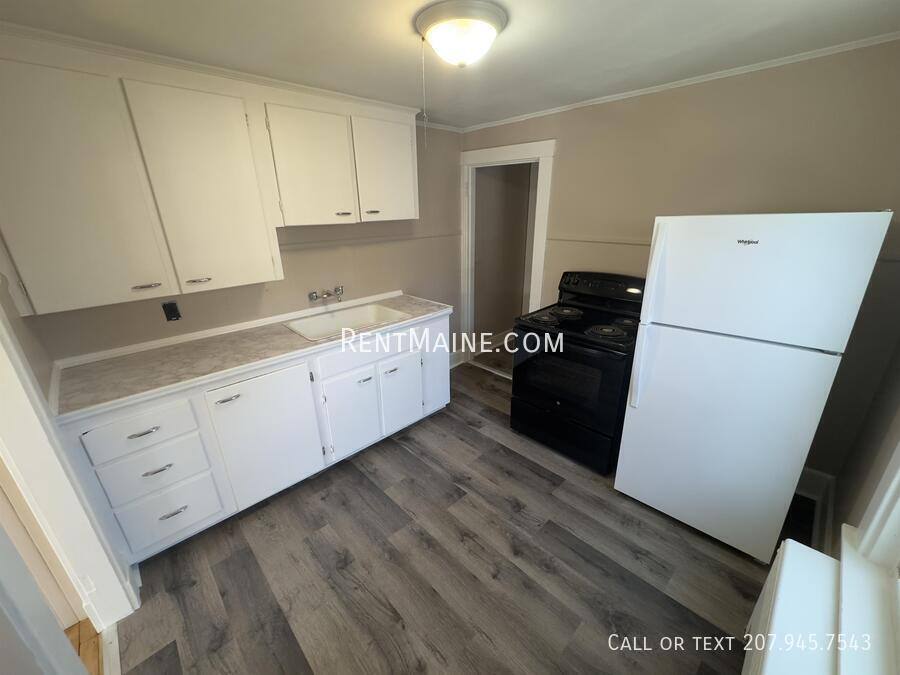 Apartment for rent at 145 Essex St #B, Bangor, ME 04401