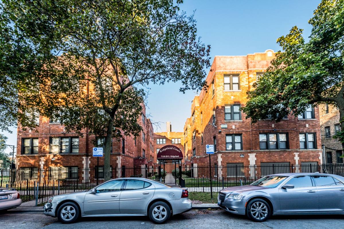 Apartment for rent at 7110-18 S Ridgeland Ave, Chicago, IL 60649