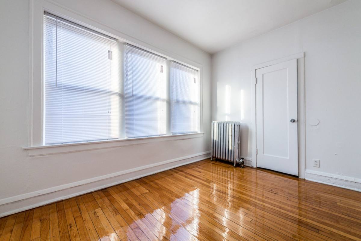 Apartment for rent at 7110-18 S Ridgeland Ave, Chicago, IL 60649