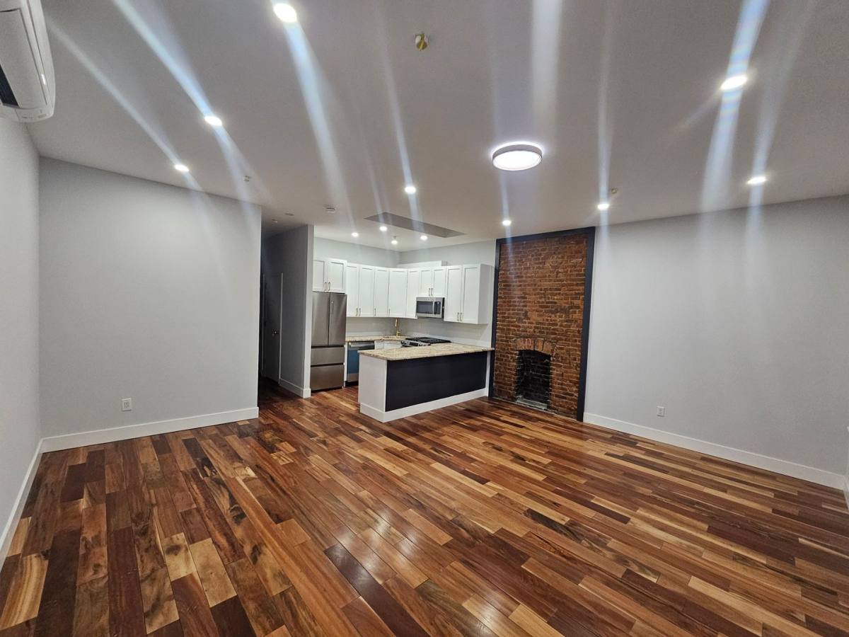 2148 5th Ave, New York, NY 10037 - Apartment for Rent - Image 3
