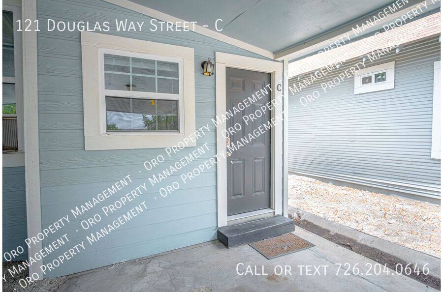 Apartment for rent at 121 Douglas Way St #C, San Antonio, TX 78210