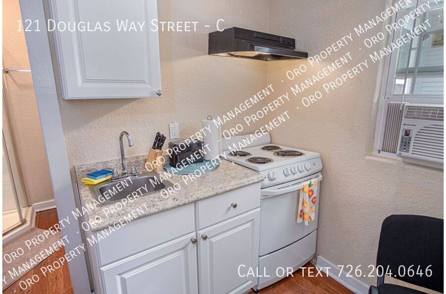 Apartment for rent at 121 Douglas Way St #C, San Antonio, TX 78210