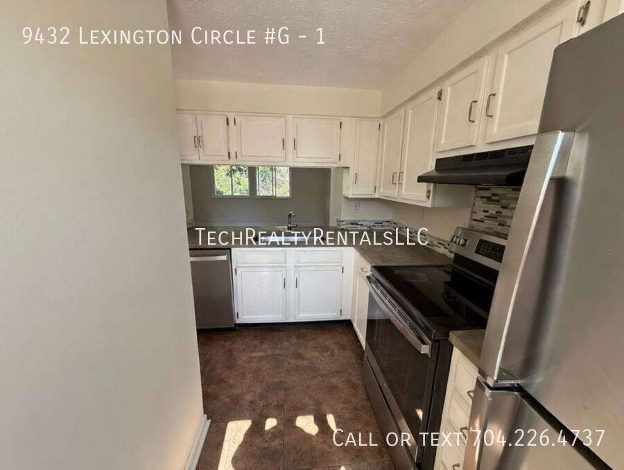 Townhouse for rent at 9432 Lexington Circle #G, Charlotte, NC 28213