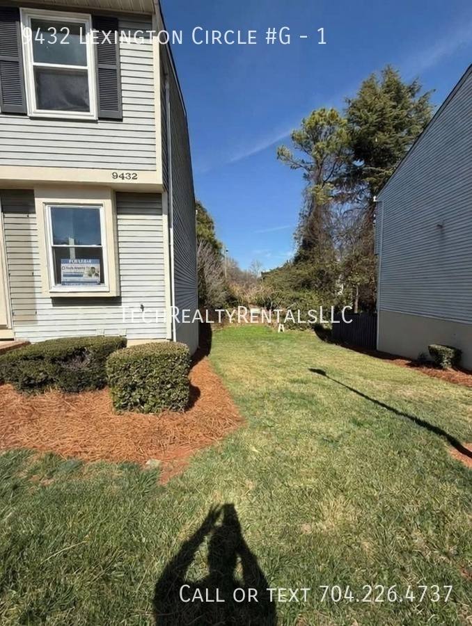 Townhouse for rent at 9432 Lexington Circle #G, Charlotte, NC 28213