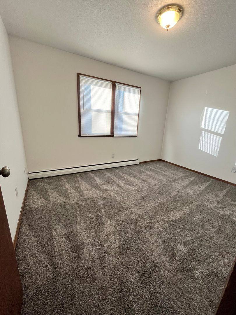 Apartment for rent at 3304 S Kiwanis Ave, Sioux Falls, SD 57105