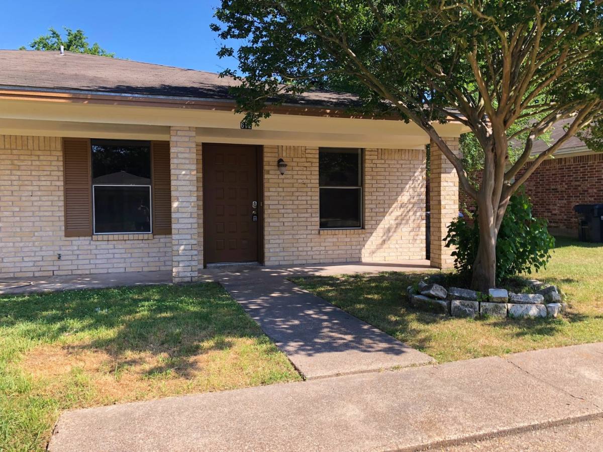 Townhouse for rent at 612 San Benito, College Station, TX 77845