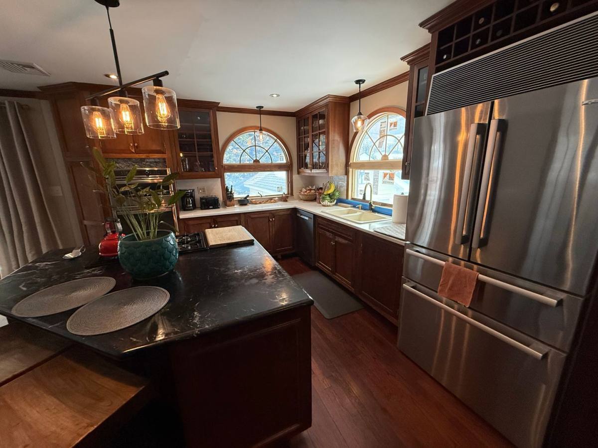 House for rent at 20 Mayfair Court, Freeport, NY 11520