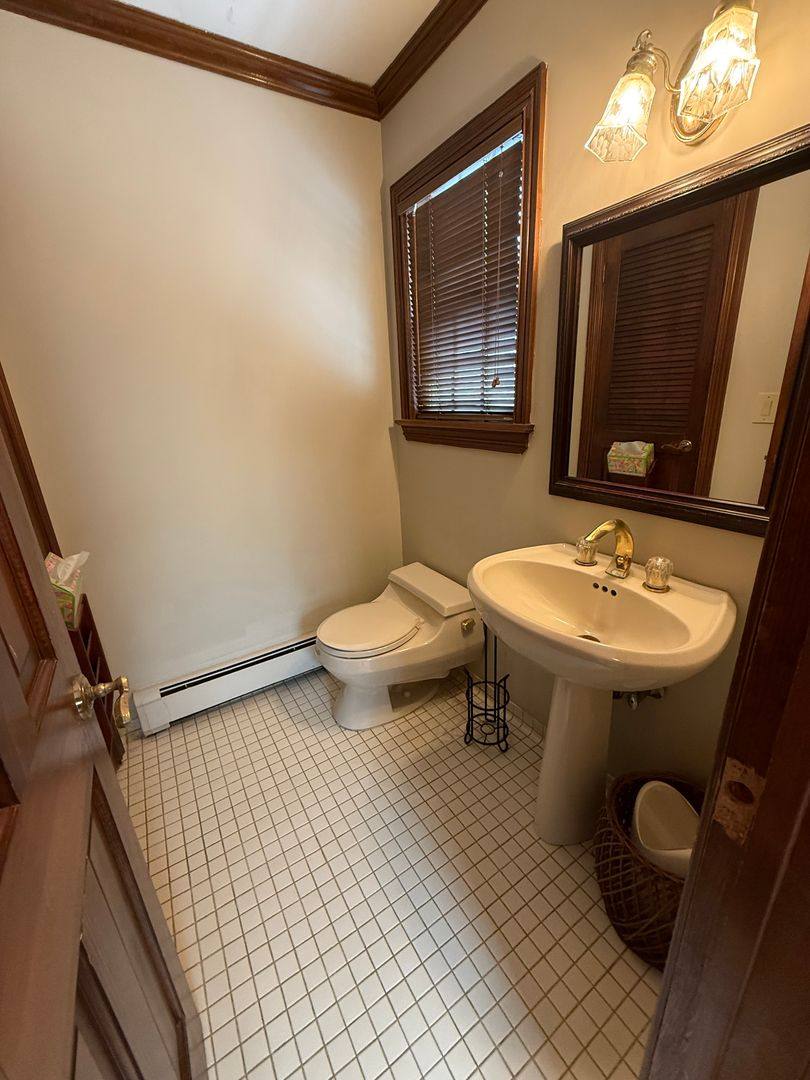 House for rent at 20 Mayfair Court, Freeport, NY 11520