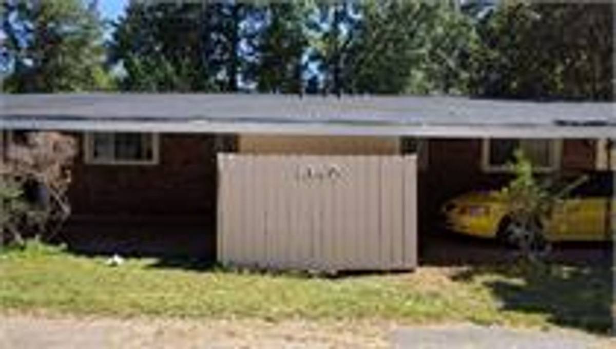 Apartment for rent at 4958 Central Dr, Stone Mountain, GA 30083