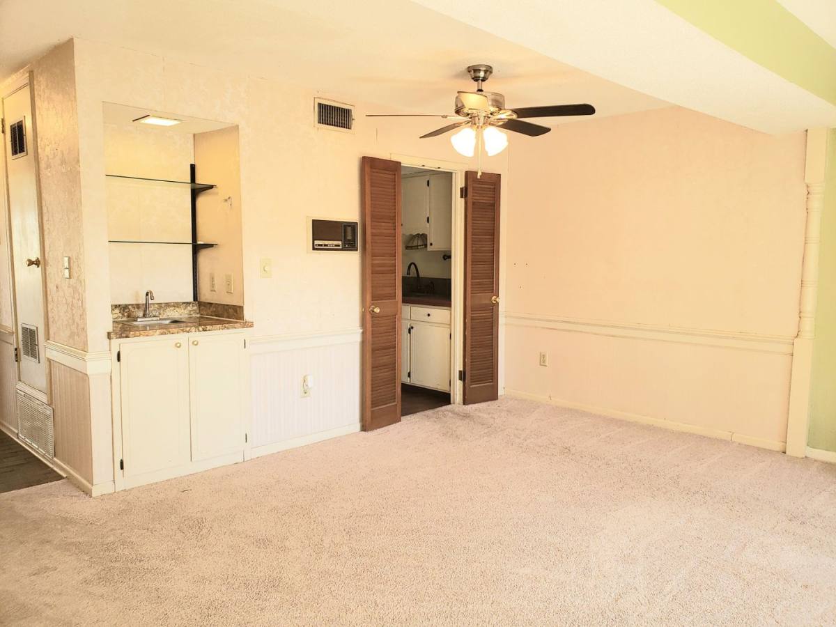 Townhouse for rent at 2140 Rexford Rd, Montgomery, AL 36116