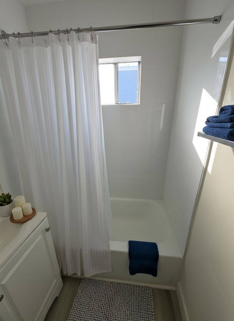 Apartment for rent at 1164-1170 E Market St, Long Beach, CA 90805