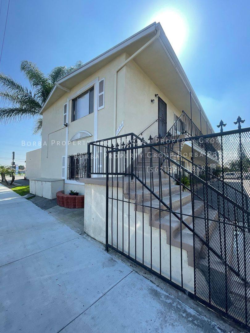 Apartment for rent at 1164-1170 E Market St, Long Beach, CA 90805