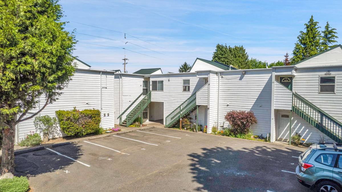 Apartment for rent at 5316 E Burnside St, Portland, OR 97215