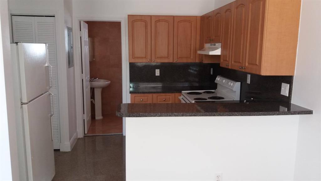 Apartment for rent at 717 NE 10th Ave #717-3, Hallandale, FL 33009