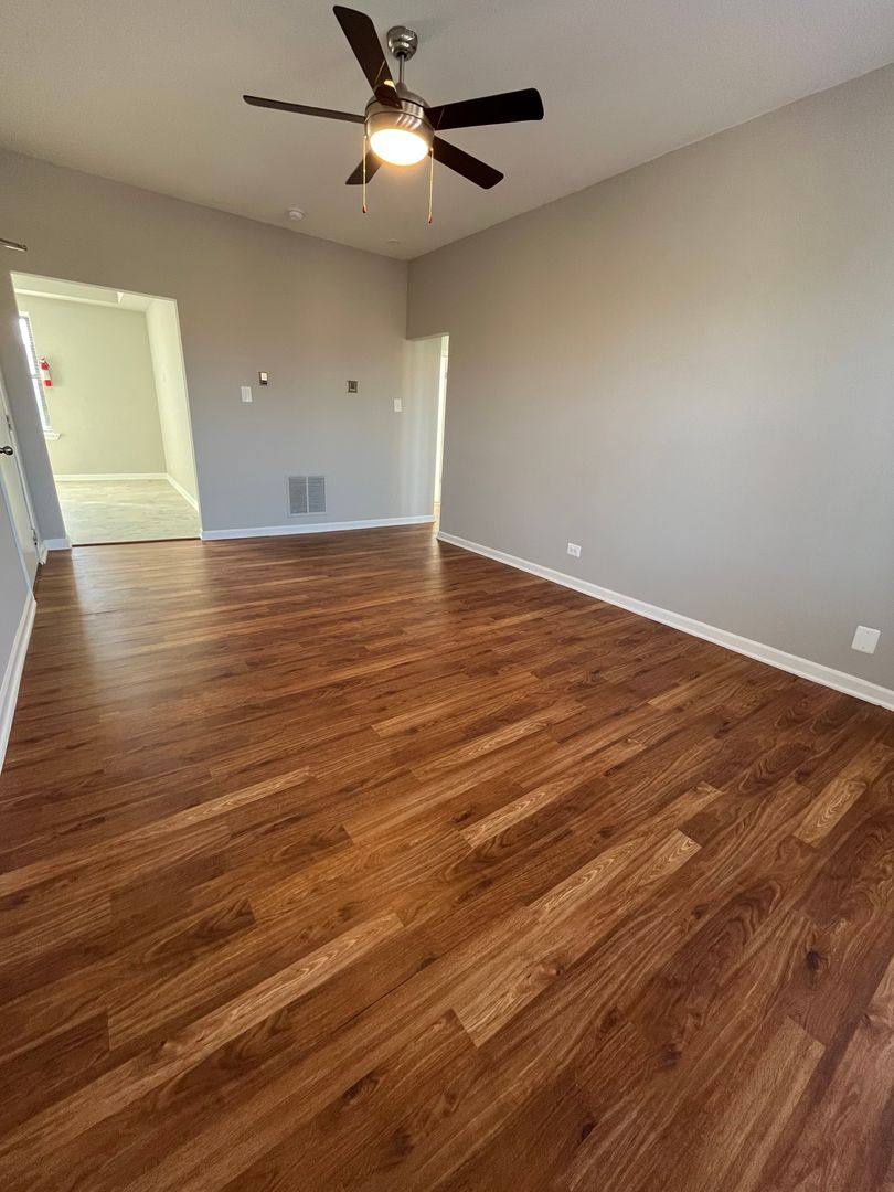 Apartment for rent at 5826 W Washington Blvd, Chicago, IL 60644