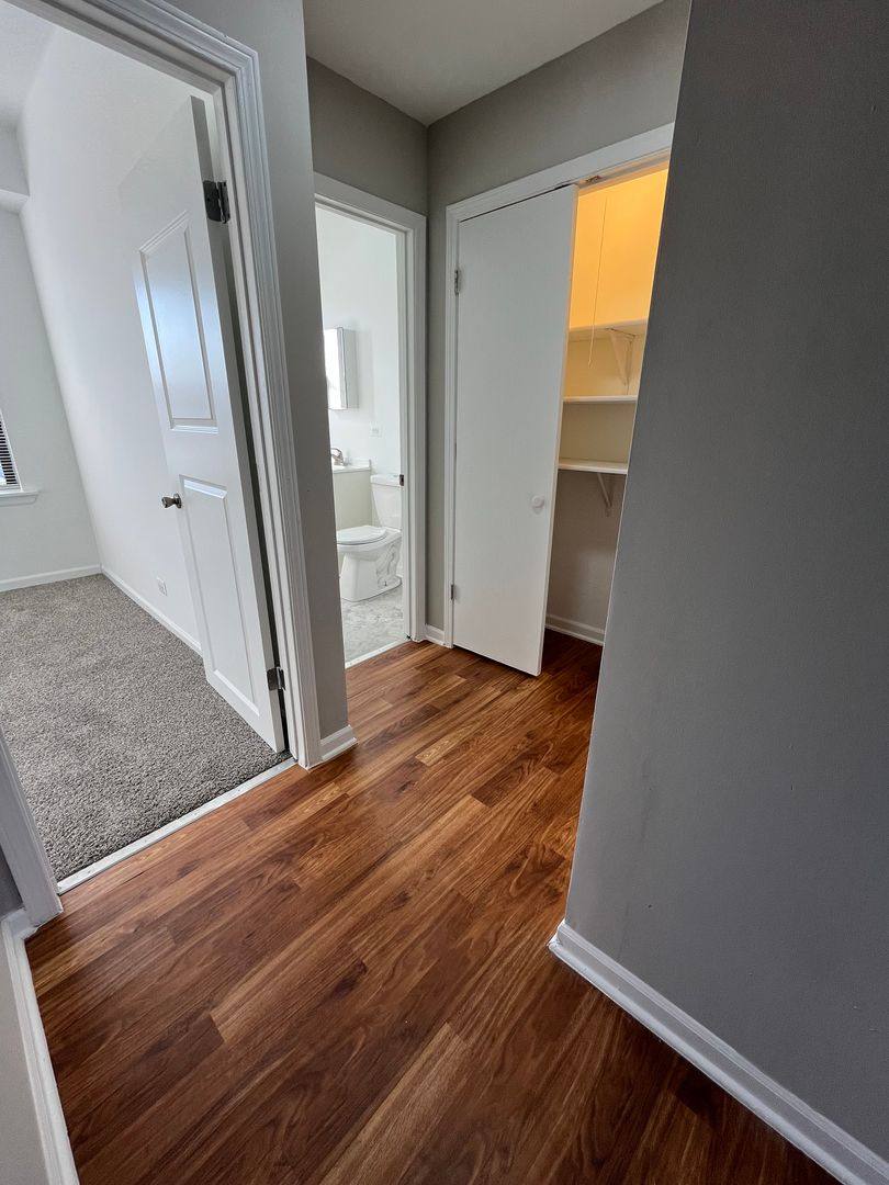 Apartment for rent at 5826 W Washington Blvd, Chicago, IL 60644