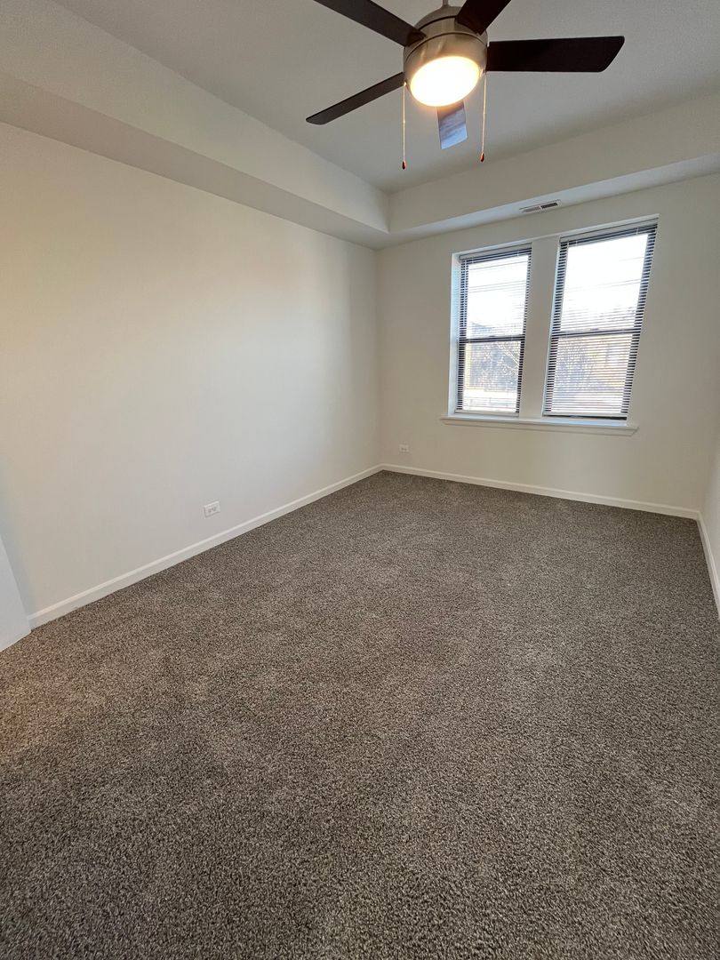 Apartment for rent at 5826 W Washington Blvd, Chicago, IL 60644
