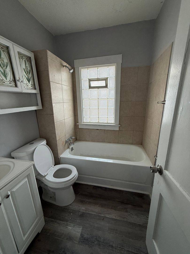 Apartment for rent at 1417 E, Cleveland, OH 44110