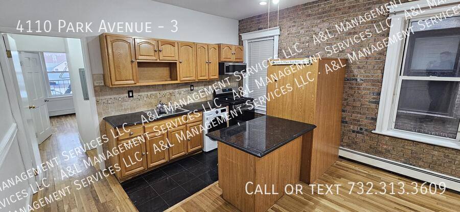 Apartment for rent at 4110 Park Ave #3, Weehawken, NJ 07086