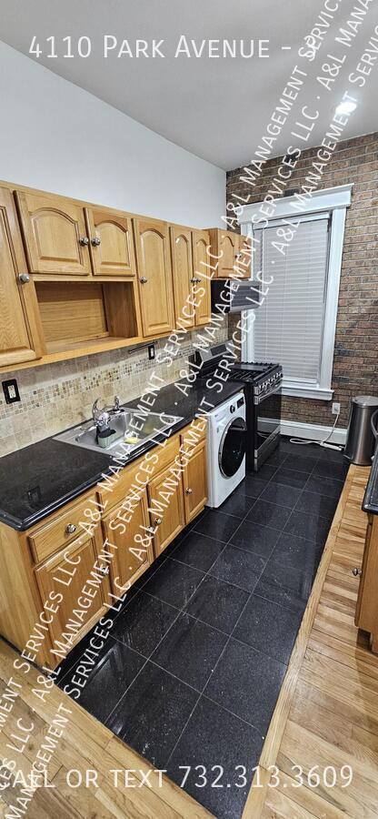Apartment for rent at 4110 Park Ave #3, Weehawken, NJ 07086