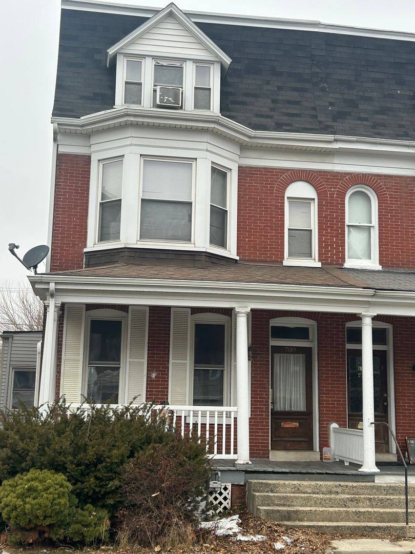 Apartment for rent at 709 Pennsylvania Ave, York, PA 17404