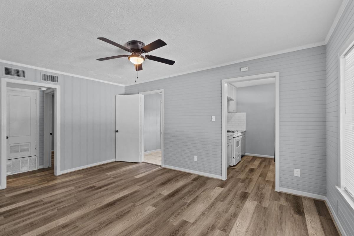 Apartment for rent at 2324 Cedar Dr, La Marque, TX 77568