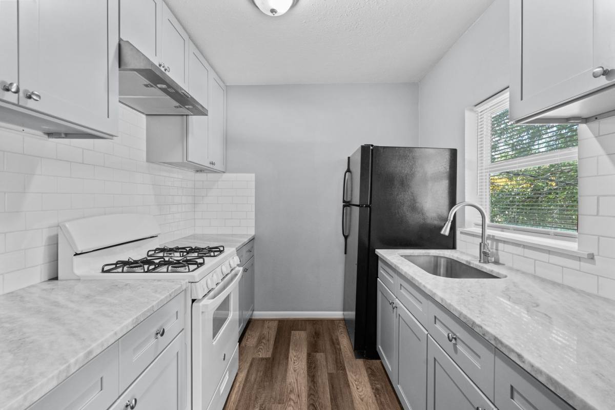 Apartment for rent at 2324 Cedar Dr, La Marque, TX 77568