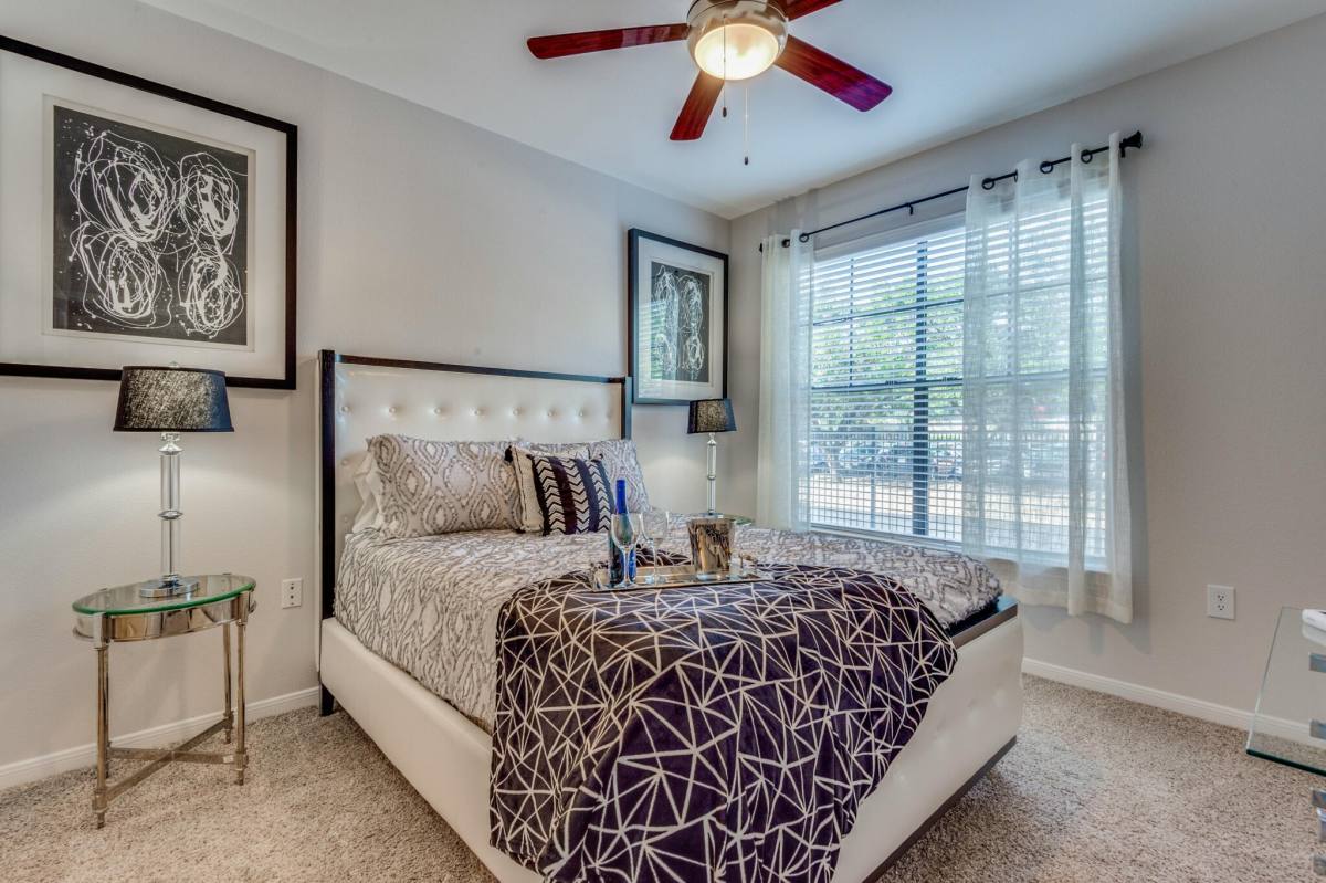 Apartment for rent at 7550 Kirby Dr #PK1, Houston, TX 77030