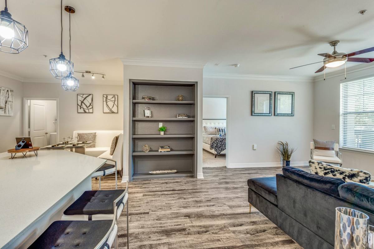 Apartment for rent at 7550 Kirby Dr #PK1, Houston, TX 77030