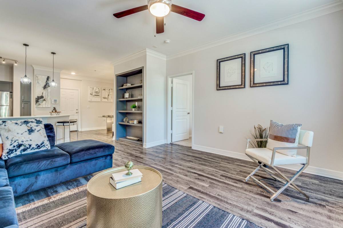 Apartment for rent at 7550 Kirby Dr #PK1, Houston, TX 77030