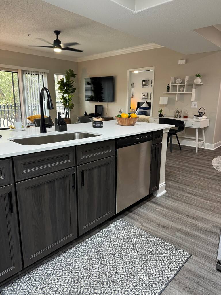 Apartment for rent at 2345 Sage Rd #MS1, Houston, TX 77056