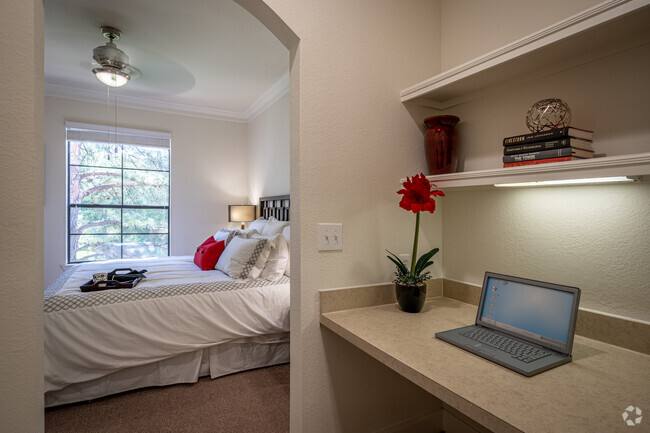 Apartment for rent at 320 Jackson Hill St #JH1, Houston, TX 77007