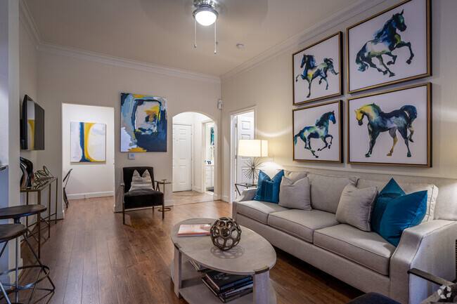 Apartment for rent at 320 Jackson Hill St #JH2, Houston, TX 77007
