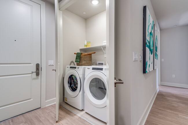 Apartment for rent at 1320 Montrose Blvd #MBB1, Houston, TX 77019