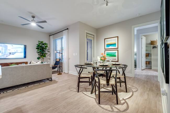 Apartment for rent at 1320 Montrose Blvd #MBB1, Houston, TX 77019