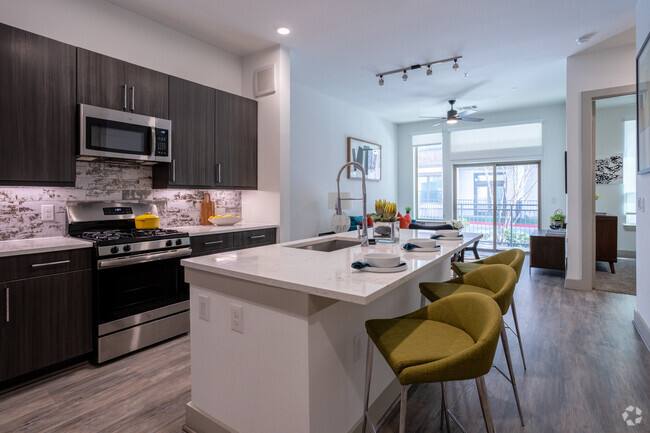 Apartment for rent at 3030 Summer St #BSS1, Houston, TX 77007