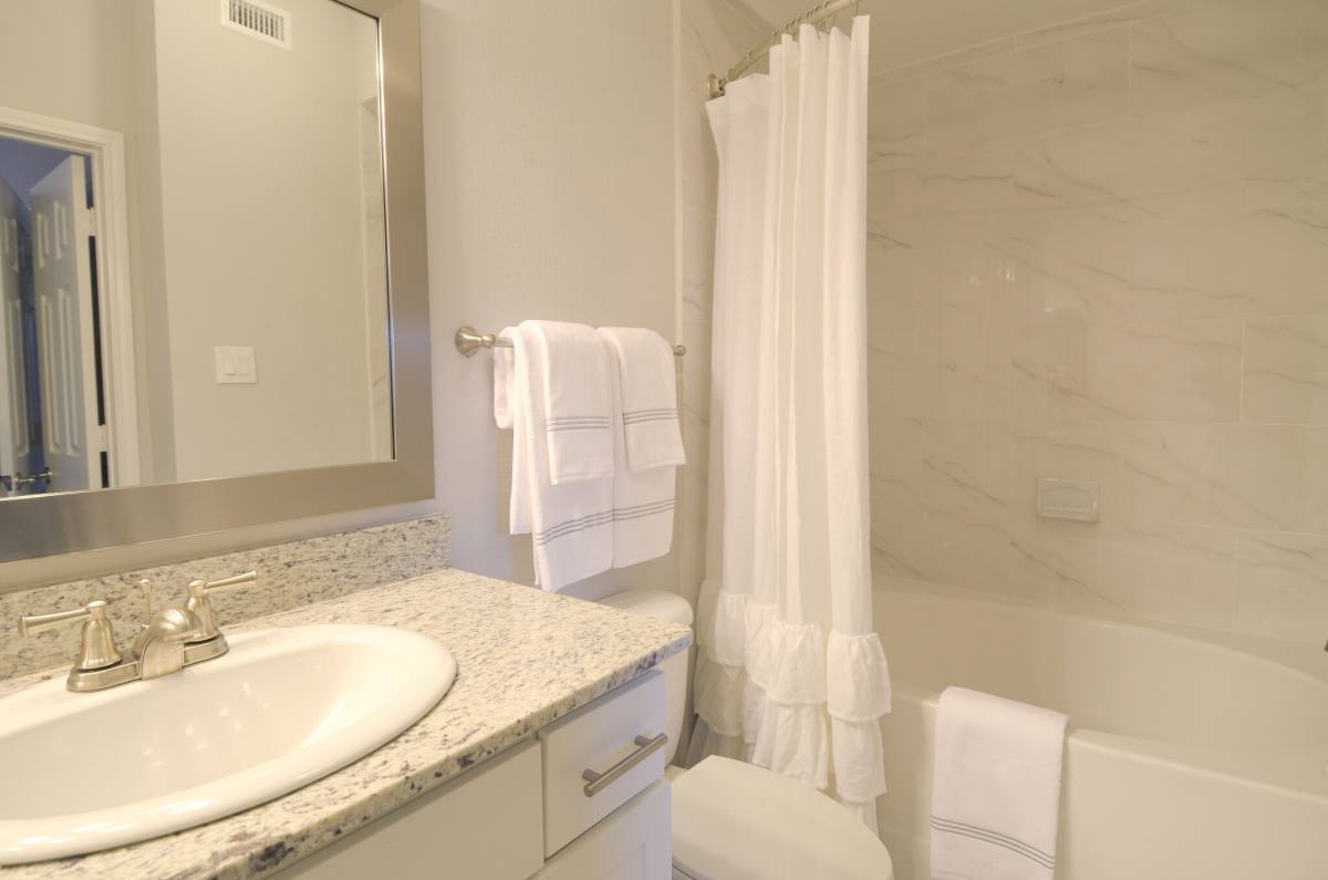Apartment for rent at 2323 Long Reach Dr #FFC1, Sugar Land, TX 77478
