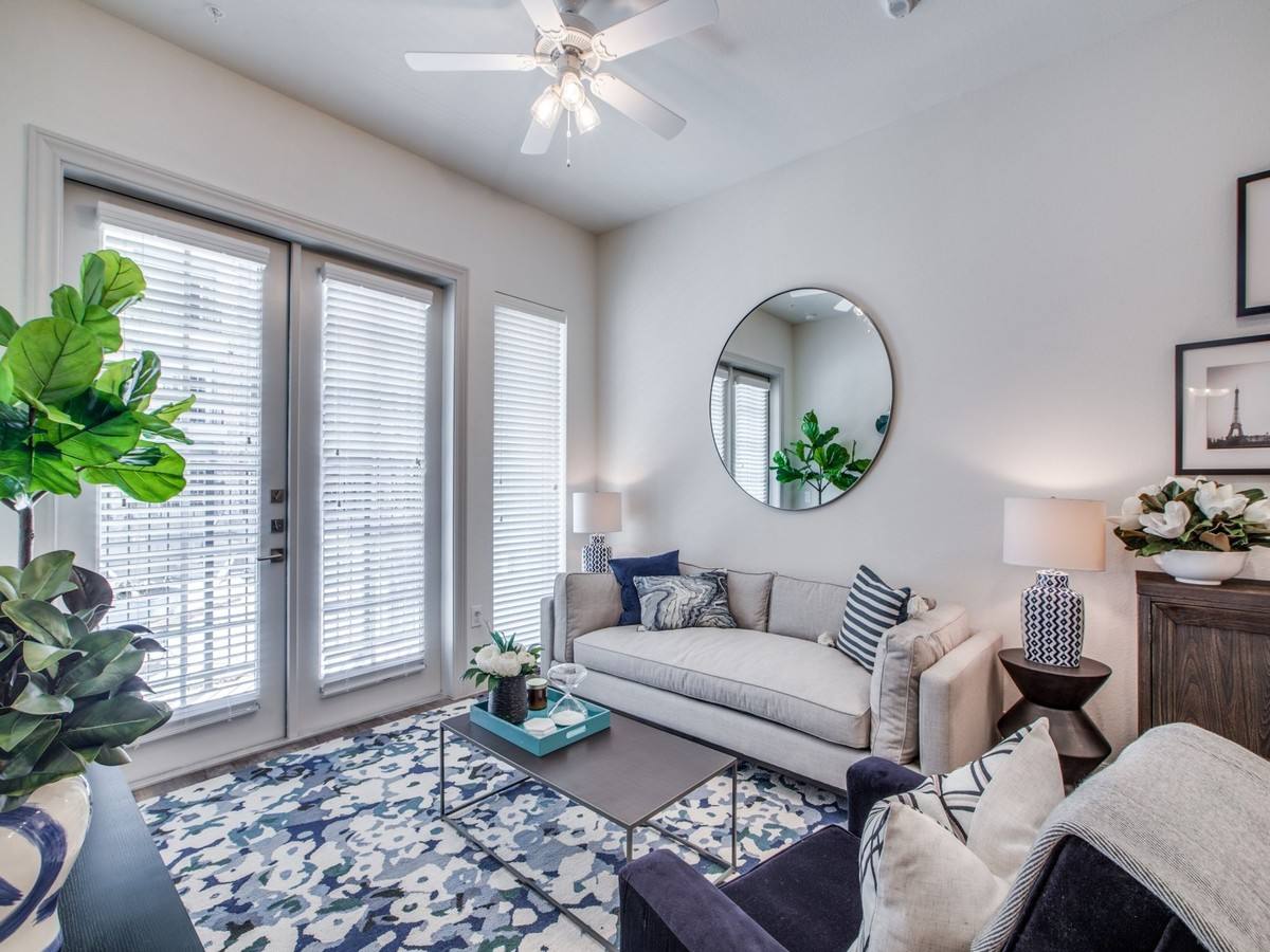 Apartment for rent at 2220 Pinegate #CA1, Houston, TX 77008