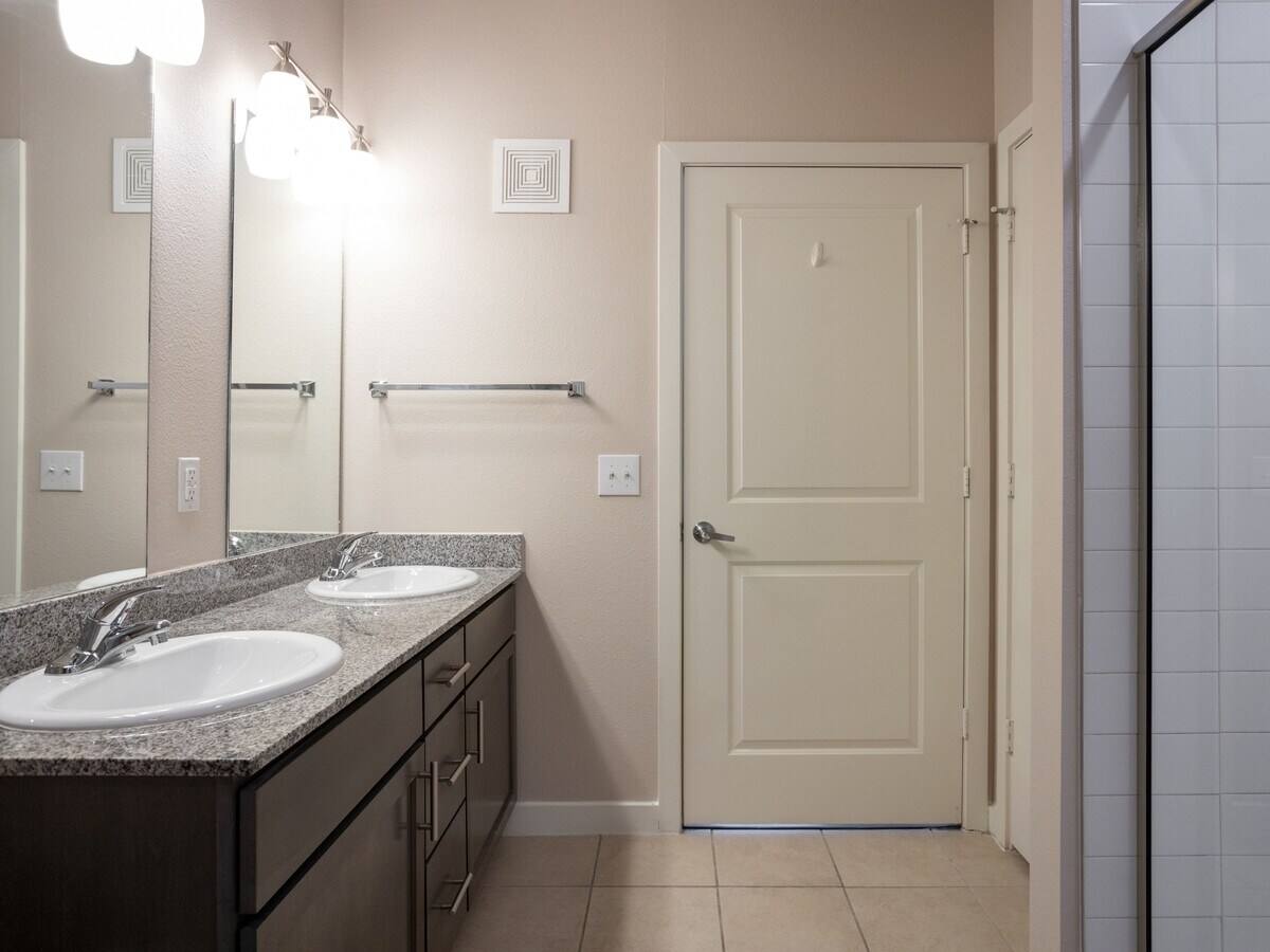 Apartment for rent at 13555 Cullen Blvd #SLC2, Houston, TX 77047